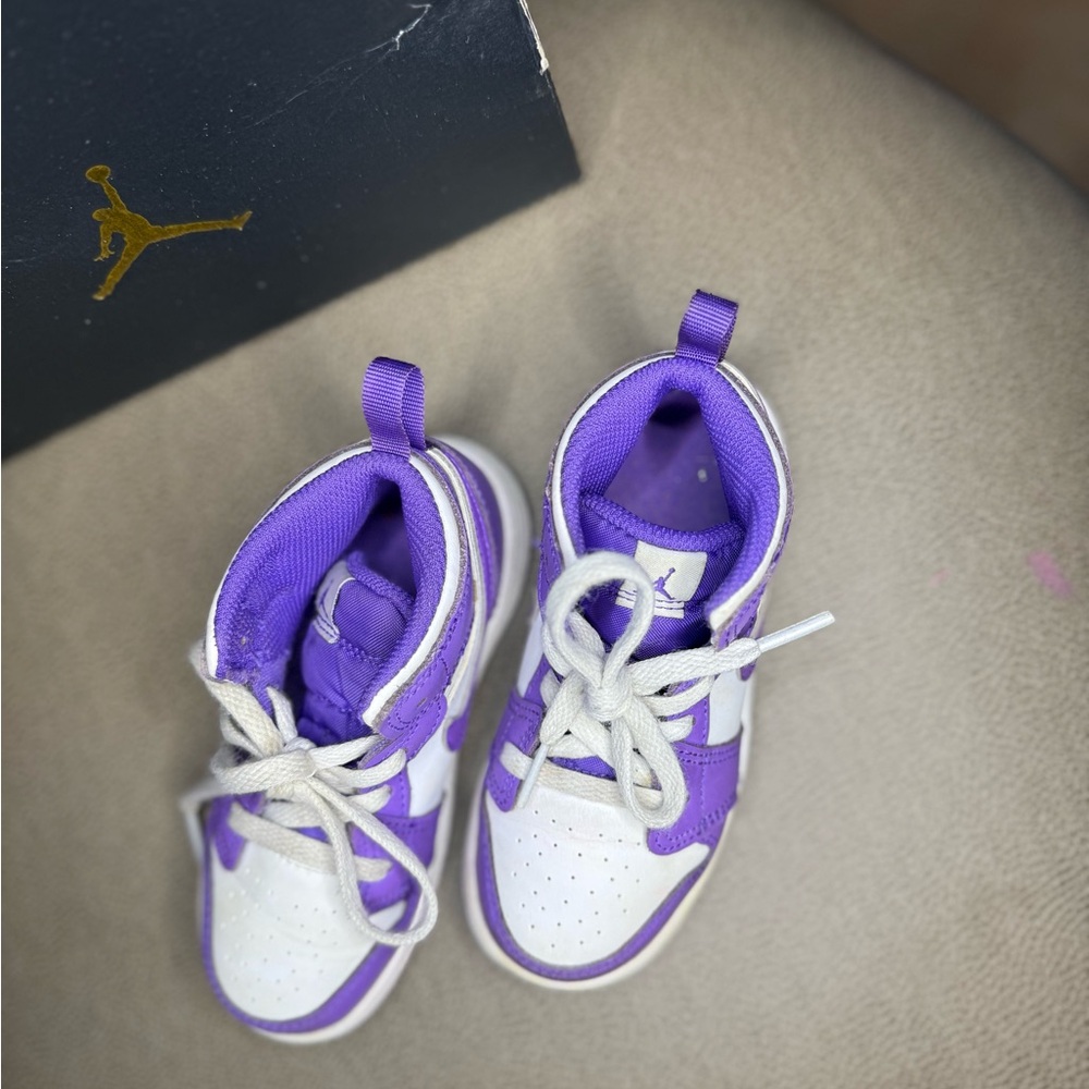 Jordan 1 - Picture 6 of 11
